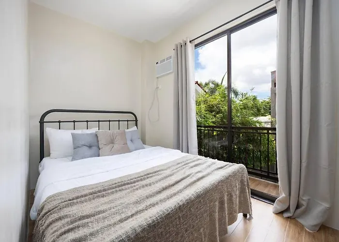 Holiday home 3br Furnished House Near Cebu It Park With Parking, Fast Wifi, Netflix And Nawanao